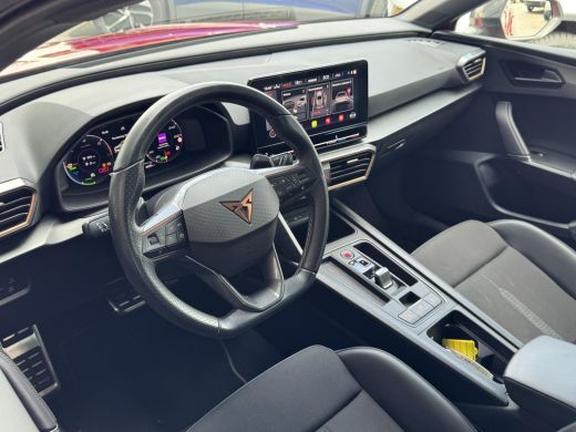CUPRA Leon 1.4 e-Hybrid VZ Adrenaline NL-AUTO | 1/2 LEDER | PLUG IN ActivLease financial lease