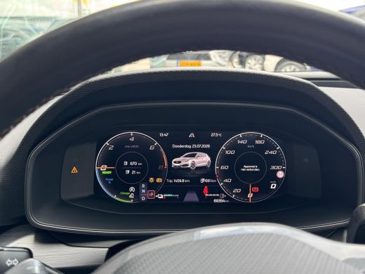 CUPRA Leon 1.4 e-Hybrid VZ Adrenaline NL-AUTO | 1/2 LEDER | PLUG IN ActivLease financial lease