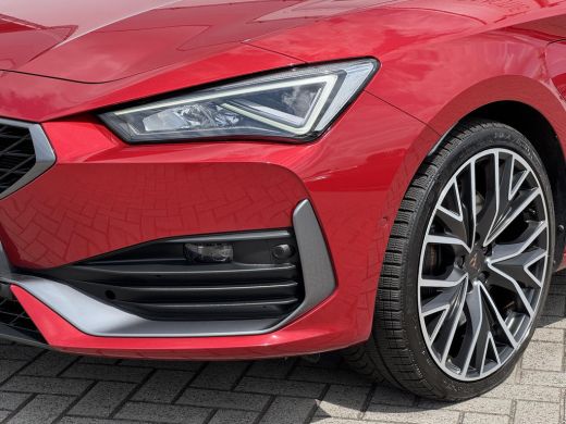 CUPRA Leon 1.4 e-Hybrid VZ Adrenaline NL-AUTO | 1/2 LEDER | PLUG IN ActivLease financial lease