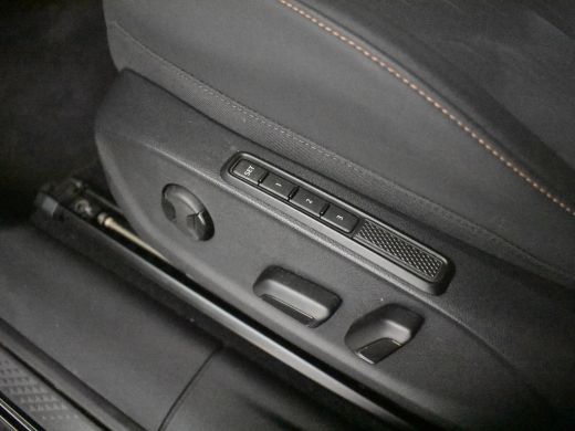 CUPRA Terramar 1.5 TSI e-Hybrid 272pk VZ Performance | "Immersive by Sennheiser" premium sound system package | ... ActivLease financial lease