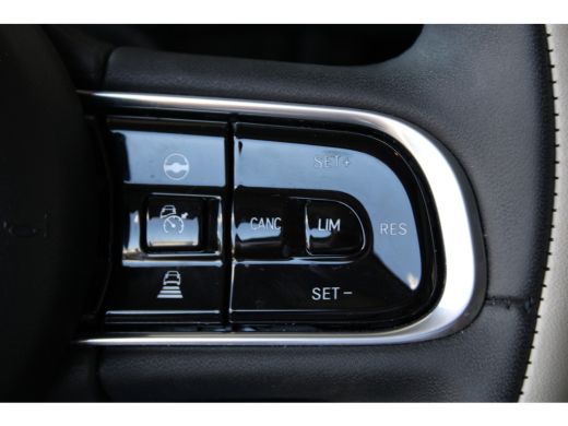 Fiat 500 La Prima 42 kWh | SOH 93% | Navigatie | Panoramadak | Camera | LED koplampen | Lederen bekleding | ActivLease financial lease