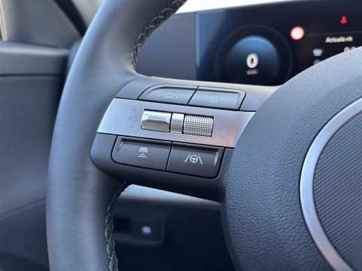 Hyundai Kona Long Range Pure Edition 64.8 kWh | Comfort Pack | WK Deal | | Uit voorraad leverbaar! | Achteruit... ActivLease financial lease