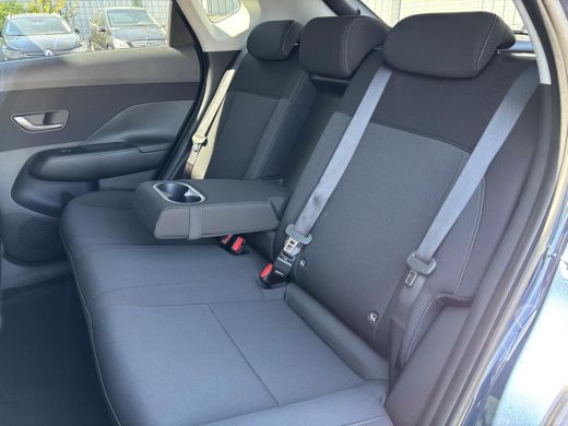 Hyundai Kona Long Range Pure Edition 64.8 kWh | Comfort Pack | WK Deal | | Uit voorraad leverbaar! | Achteruit... ActivLease financial lease