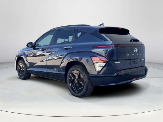 Hyundai Kona Long Range Pure Edition 64.8 kWh | Comfort Pack | WK Deal | | Uit voorraad leverbaar! | Achteruit... ActivLease financial lease