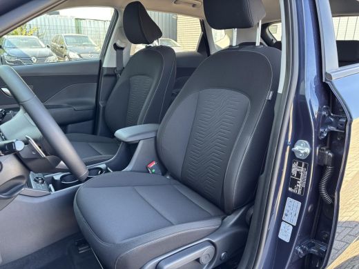 Hyundai Kona Long Range Pure Edition 64.8 kWh | Comfort Pack | WK Deal | | Uit voorraad leverbaar! | Achteruit... ActivLease financial lease