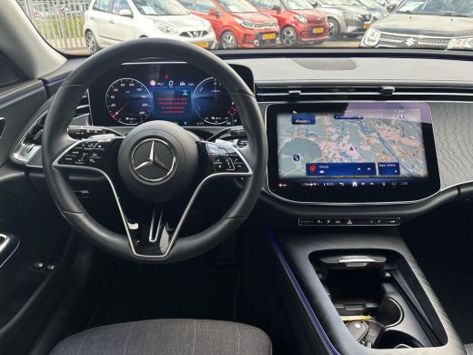Mercedes-Benz E-Klasse Estate 300 e Luxury Line | Rijklaarprijs | SOH 99,2%  | Sfeerverlichting | Stoelverwarming | Elek... ActivLease financial lease