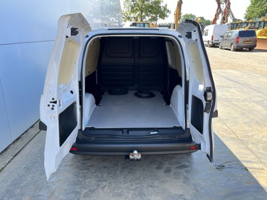 Mercedes-Benz eCitan 112 51kWh L2 284 WLTP 98% (SOH) Camera MBUX Trekhaak 75kW Snelladen Apple Carplay Cruise Control ActivLease financial lease