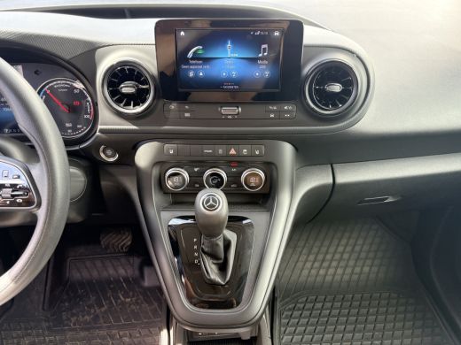 Mercedes-Benz eCitan 112 51kWh L2 284 WLTP 98% (SOH) Camera MBUX Trekhaak 75kW Snelladen Apple Carplay Cruise Control ActivLease financial lease