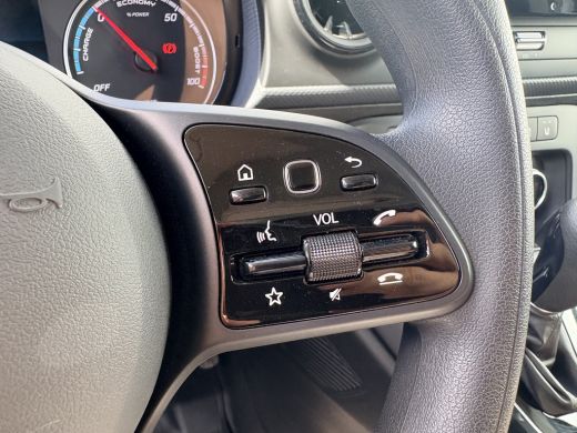 Mercedes-Benz eCitan 112 51kWh L2 284 WLTP 98% (SOH) Camera MBUX Trekhaak 75kW Snelladen Apple Carplay Cruise Control ActivLease financial lease