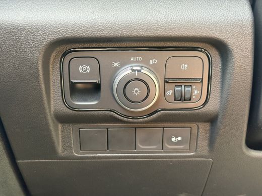 Mercedes-Benz eCitan 112 51kWh L2 284 WLTP 98% (SOH) Camera MBUX Trekhaak 75kW Snelladen Apple Carplay Cruise Control ActivLease financial lease