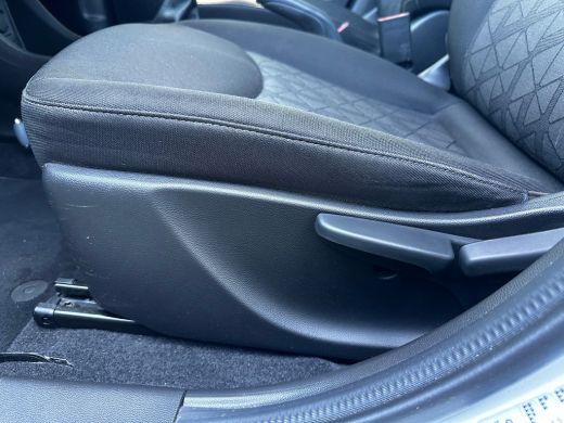Opel KARL 1.0 120 Jaar Edition | NAVIGATIE + APPLE CARPLAY/ANDROID AUTO| PARKEERSENSOREN ACHTER| CRUISE CON... ActivLease financial lease