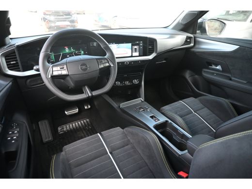 Opel Mokka-e GSE - Electric 280pk | Torsen Sperdifferentieel | Alcantara | Stoel/Stuuverwarming | Navigatie | ... ActivLease financial lease