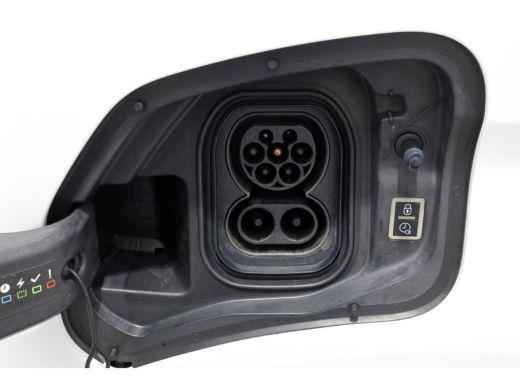 Opel Vivaro-e Innovation Lang D.C. 100% Elektrisch SOH 87% Airco/Navi/Camera 10-2021 ActivLease financial lease