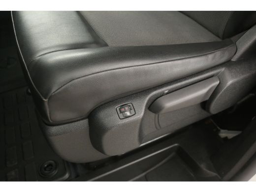 Opel Vivaro-e L2H1 75 kWh | Snelladen | SOH 92% | Airco | Camera | Cruise | Carplay | 3 Zits ActivLease financial lease
