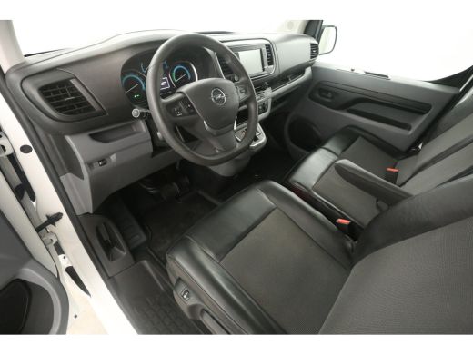 Opel Vivaro-e L2H1 75 kWh | Snelladen | SOH 92% | Airco | Camera | Cruise | Carplay | 3 Zits ActivLease financial lease
