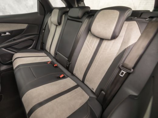 Peugeot 3008 1.6 HYbrid4 300 GT Sport 300Pk Automaat (PANORAMADAK, APPLE CARPLAY, MEMORY SEAT, FOCAL AUDIO, 36... ActivLease financial lease