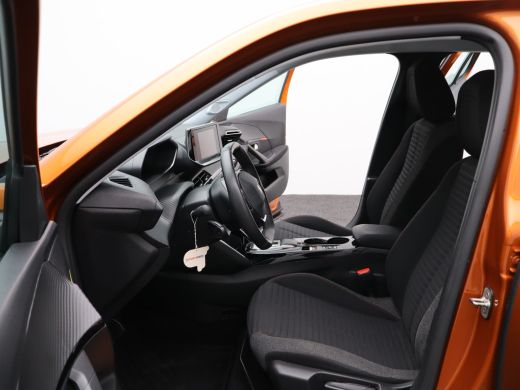 Peugeot e-2008 EV Active 50 kWh SOH 90% | Navigatie | Camera | Parkeersenoren | Apple Carplay/Android Auto | Cli... ActivLease financial lease