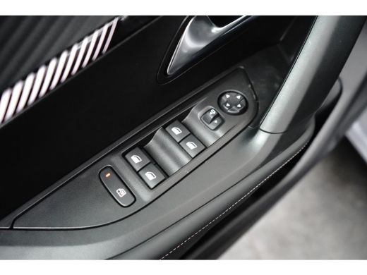 Peugeot e-2008 EV Allure Pack 50 kWh ActivLease financial lease