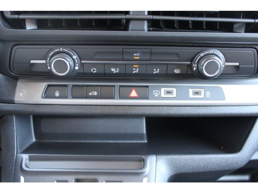 Peugeot Expert Standaard - Elektrisch | 16" stalen velgen | Elektrisch bedienbare en verwarmbare buitenspiegels ... ActivLease financial lease
