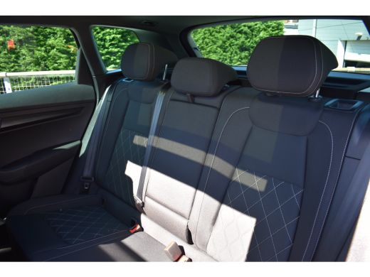Skoda Karoq 1.5 150PK DSG TSI ACT Sportline Business | Cruise Control | Achteruitrijcamera | Stoel- en stuurw... ActivLease financial lease