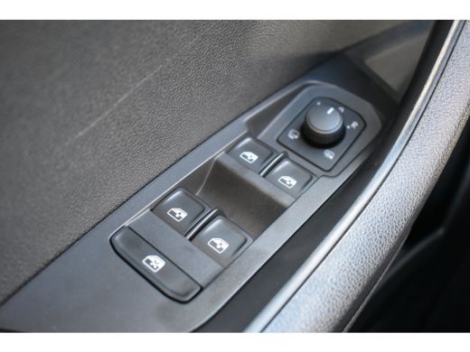 Skoda Karoq 1.5 150PK DSG TSI ACT Sportline Business | Cruise Control | Achteruitrijcamera | Stoel- en stuurw... ActivLease financial lease