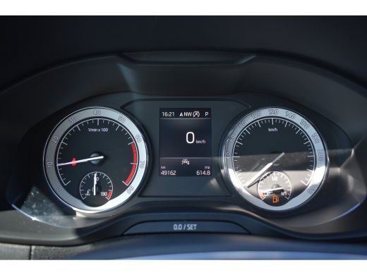 Skoda Karoq 1.5 150PK DSG TSI ACT Sportline Business | Cruise Control | Achteruitrijcamera | Stoel- en stuurw... ActivLease financial lease