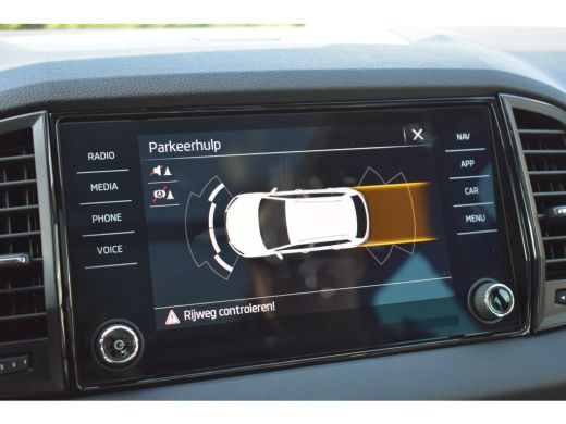 Skoda Karoq 1.5 150PK DSG TSI ACT Sportline Business | Cruise Control | Achteruitrijcamera | Stoel- en stuurw... ActivLease financial lease
