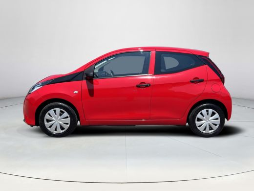 Toyota Aygo 1.0 VVT-i x-fun | 5 deurs | Airconditioning | Bluetooth | Elektrische ramen voor | Centrale deurv... ActivLease financial lease