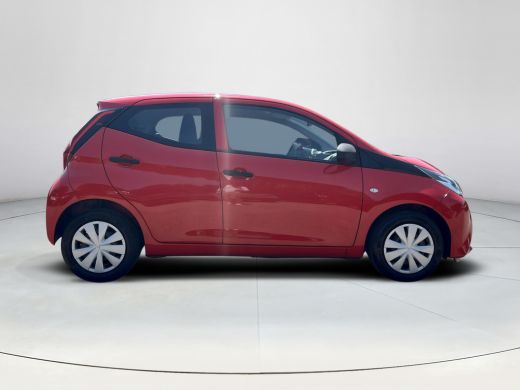 Toyota Aygo 1.0 VVT-i x-fun | 5 deurs | Airconditioning | Bluetooth | Elektrische ramen voor | Centrale deurv... ActivLease financial lease