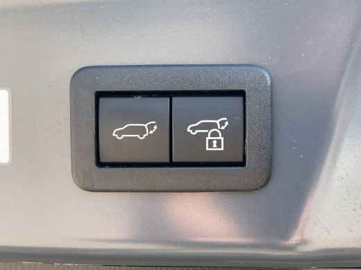 Toyota Prius 2.0 Plug-in Executive Carplay Pano.dak Stoel/Stuurverw. PHEV ActivLease financial lease