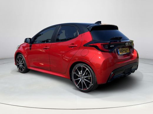 Toyota Yaris 1.5 Hybrid GR Sport | Navigatie | Stoelverwarming | Dode hoek waarschuwing | Head up display | ActivLease financial lease