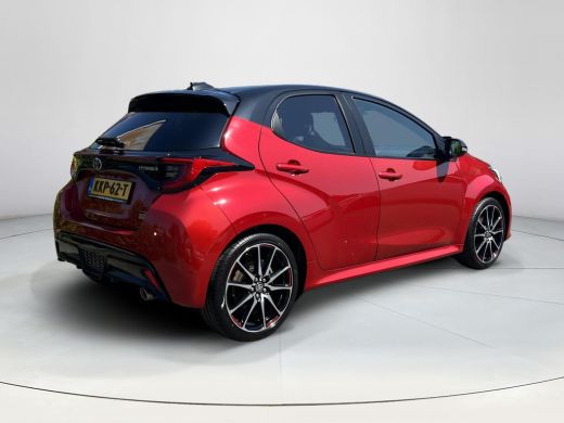 Toyota Yaris 1.5 Hybrid GR Sport | Navigatie | Stoelverwarming | Dode hoek waarschuwing | Head up display | ActivLease financial lease