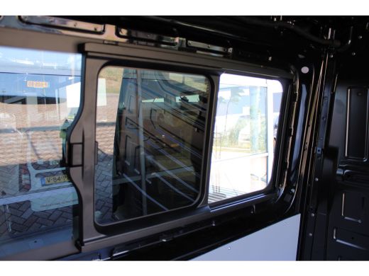 Volkswagen Crafter 2.0 TDI 140PK Automaat, Hero Editie, laag dak, camper voorbereiding! Standkachel | Leder | Airco ... ActivLease financial lease