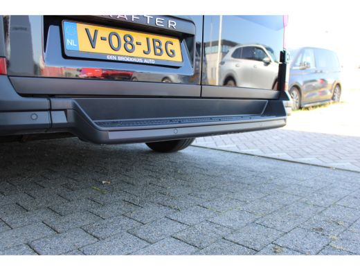 Volkswagen Crafter 2.0 TDI 140PK Automaat, Hero Editie, laag dak, camper voorbereiding! Standkachel | Leder | Airco ... ActivLease financial lease