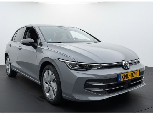 Volkswagen Golf 1.5 eHybrid 204PK PLUG IN. LIFE CAMERA/NAVI/HEAD-UP/CARPLAY ActivLease financial lease