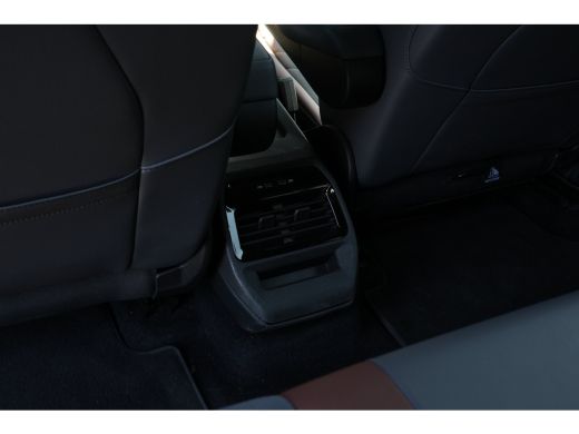 Volkswagen ID.4 First 77 kWh | Keyless start | Lichtmetalen velgen 20" | Parkeersensor voor en achter ActivLease financial lease