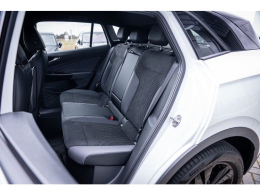 Volkswagen ID.4 Pro Limited Edition | 'App-Connect' draadloze smartphone integratie | Achterbank in ongelijke del... ActivLease financial lease