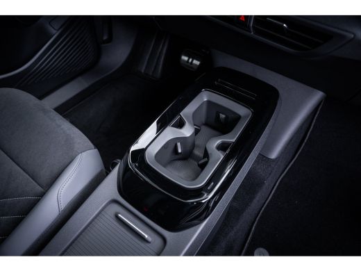 Volkswagen ID.4 Pro Limited Edition | 'App-Connect' draadloze smartphone integratie | Achterbank in ongelijke del... ActivLease financial lease