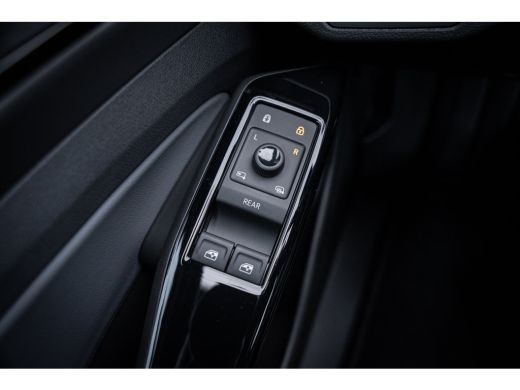 Volkswagen ID.4 Pro Limited Edition | 'App-Connect' draadloze smartphone integratie | Achterbank in ongelijke del... ActivLease financial lease