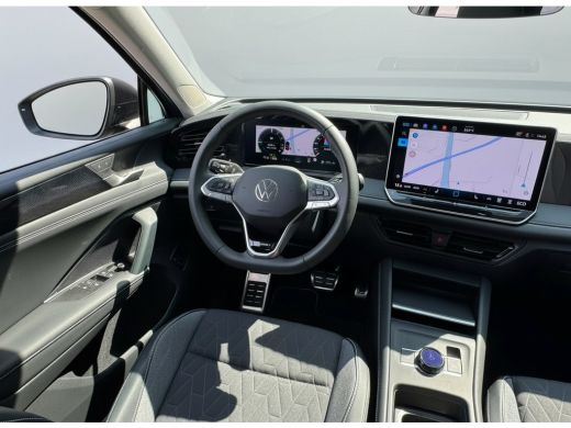 Volkswagen Tiguan 1.5 eHybrid 204PK DSG HYBRID LIFE ENERGY NAVI/360CAMERA/TREKHAAK ActivLease financial lease