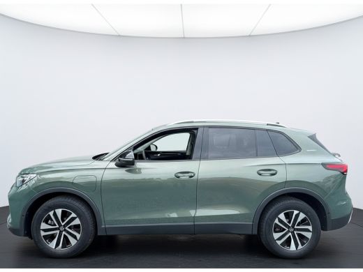 Volkswagen Tiguan 1.5 eHybrid 204PK DSG HYBRID LIFE ENERGY NAVI/360CAMERA/TREKHAAK ActivLease financial lease