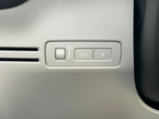 Volvo  XC40 T5 Ultimate Dark | Trekhaak | Pano | Memory | Harman/Kardon | Pilot Assist | ActivLease financial lease