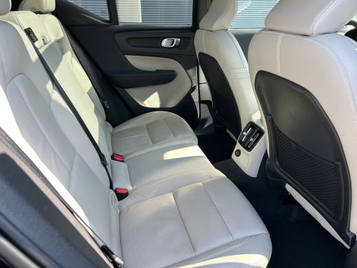 Volvo  XC40 T5 Ultimate Dark | Trekhaak | Pano | Memory | Harman/Kardon | Pilot Assist | ActivLease financial lease