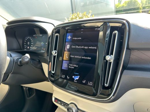 Volvo  XC40 T5 Ultimate Dark | Trekhaak | Pano | Memory | Harman/Kardon | Pilot Assist | ActivLease financial lease
