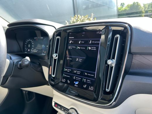 Volvo  XC40 T5 Ultimate Dark | Trekhaak | Pano | Memory | Harman/Kardon | Pilot Assist | ActivLease financial lease