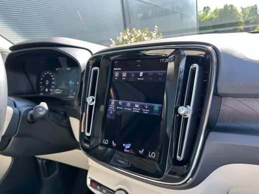 Volvo  XC40 T5 Ultimate Dark | Trekhaak | Pano | Memory | Harman/Kardon | Pilot Assist | ActivLease financial lease