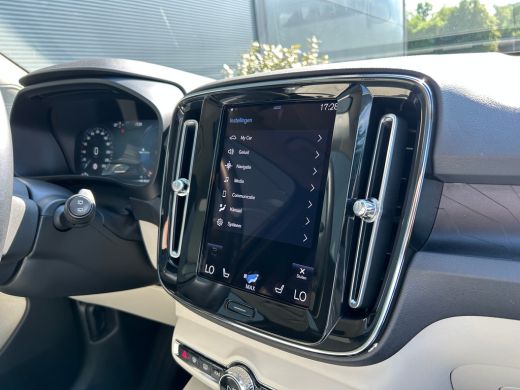 Volvo  XC40 T5 Ultimate Dark | Trekhaak | Pano | Memory | Harman/Kardon | Pilot Assist | ActivLease financial lease