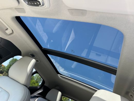 Volvo  XC40 T5 Ultimate Dark | Trekhaak | Pano | Memory | Harman/Kardon | Pilot Assist | ActivLease financial lease