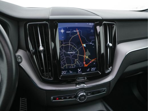Volvo  XC60 2.0 B5 R-Design Business Pro (INCL-BTW) Aut. *PANO | LEATHER | MEMORY-PACK | HEATED-SPORTSEATS | ... ActivLease financial lease