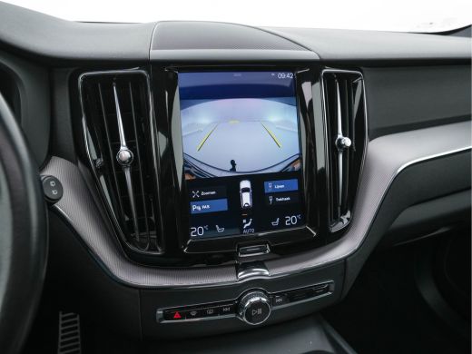 Volvo  XC60 2.0 B5 R-Design Business Pro (INCL-BTW) Aut. *PANO | LEATHER | MEMORY-PACK | HEATED-SPORTSEATS | ... ActivLease financial lease